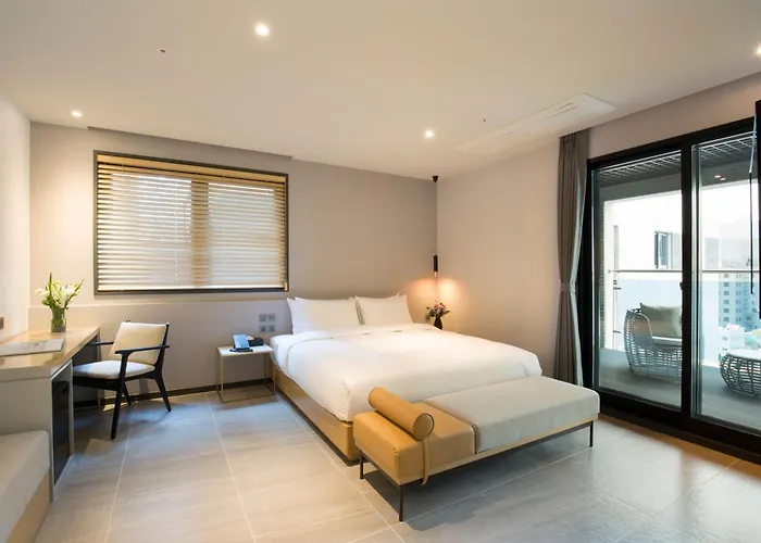 Nampo Hound Premier Hotel 3*
